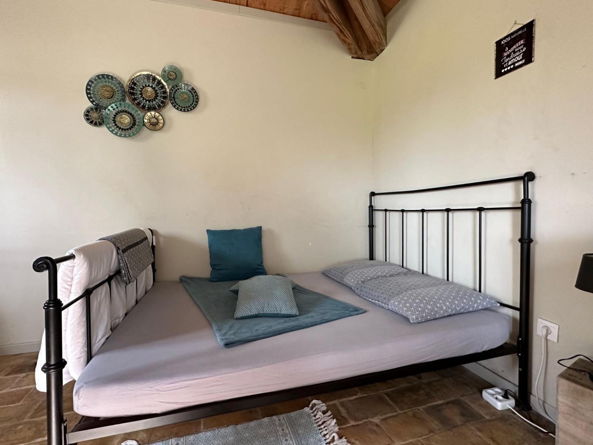 Maisonnette Independante Au Calme Dans Un Grand Jardin Châteauneuf-du-Rhône Екстериор снимка