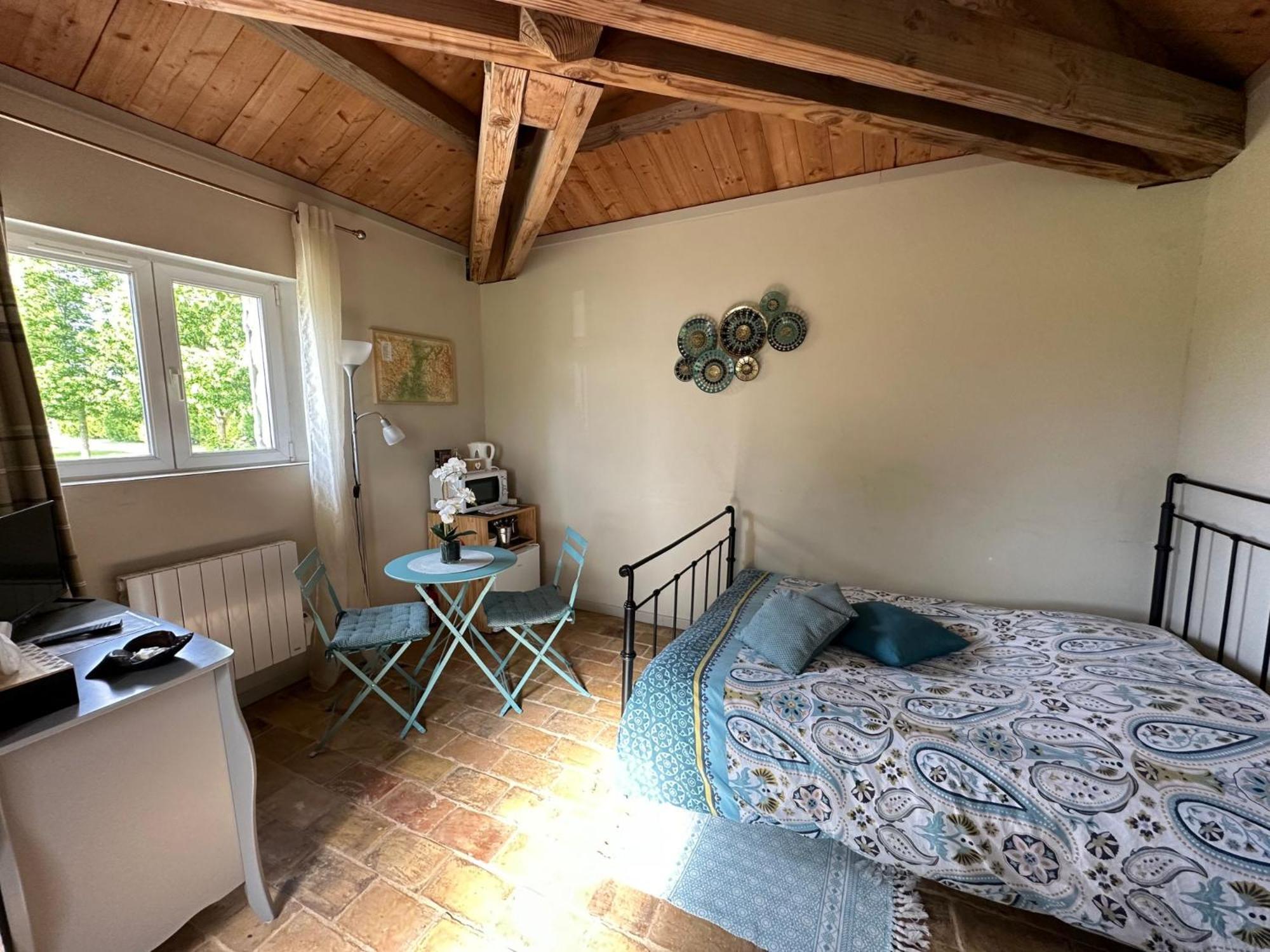 Maisonnette Independante Au Calme Dans Un Grand Jardin Châteauneuf-du-Rhône Екстериор снимка
